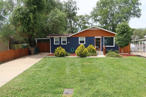 Outside View of Casa Azul, come on in!