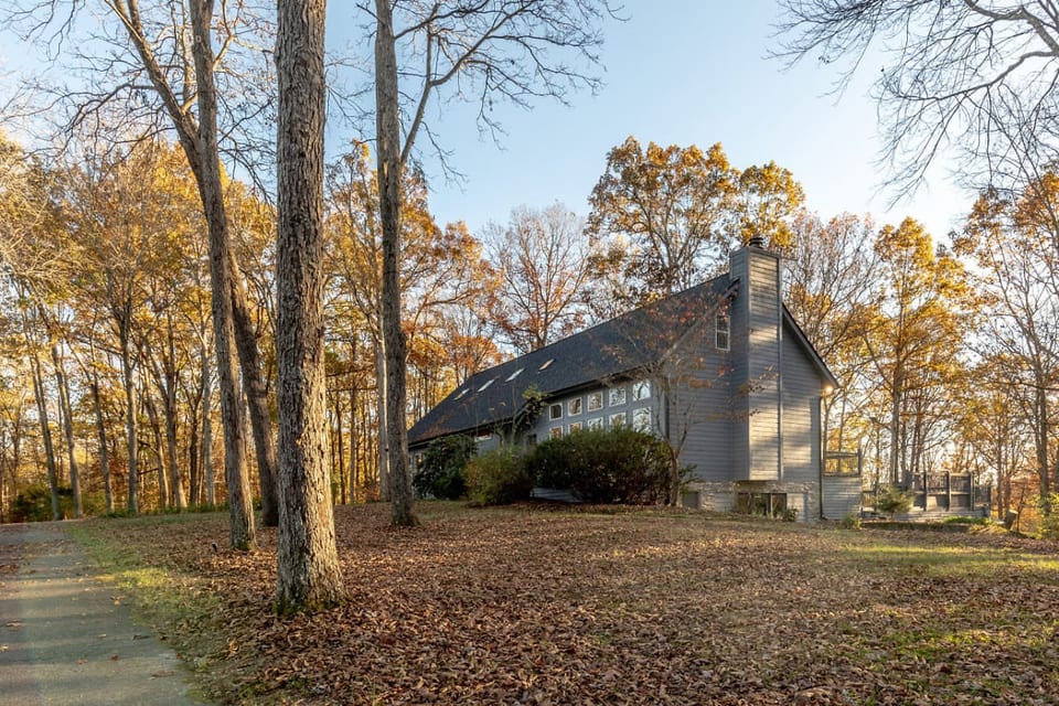 The Estate at Leiper's Retreat: 5 private, scenic acres in the heart of Williamson County.