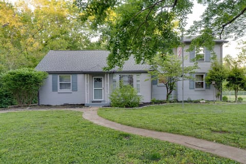 Nestled in a quiet, green neighborhood just minutes from the action. 🌳