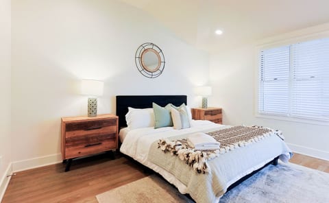 3rd Floor King Suite with Private Bath