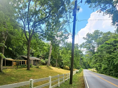 Peaceful, tree-lined surroundings & private entry