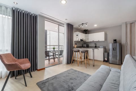 CYAN 1001 - 2BR