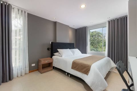 CYAN 1001 - 2BR