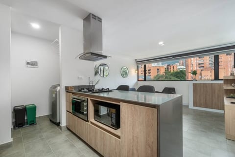 Go Living & Suites - 402
