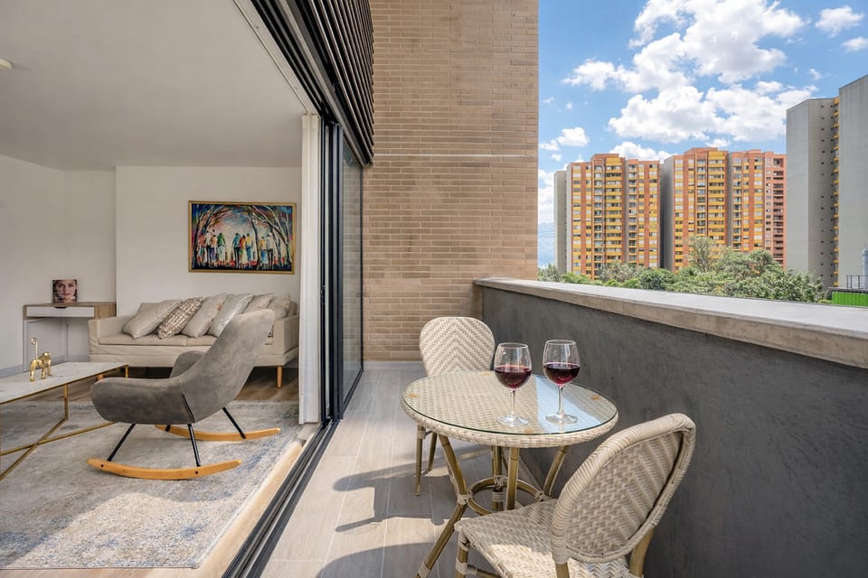 Go Living & Suites - 506 - Medellin