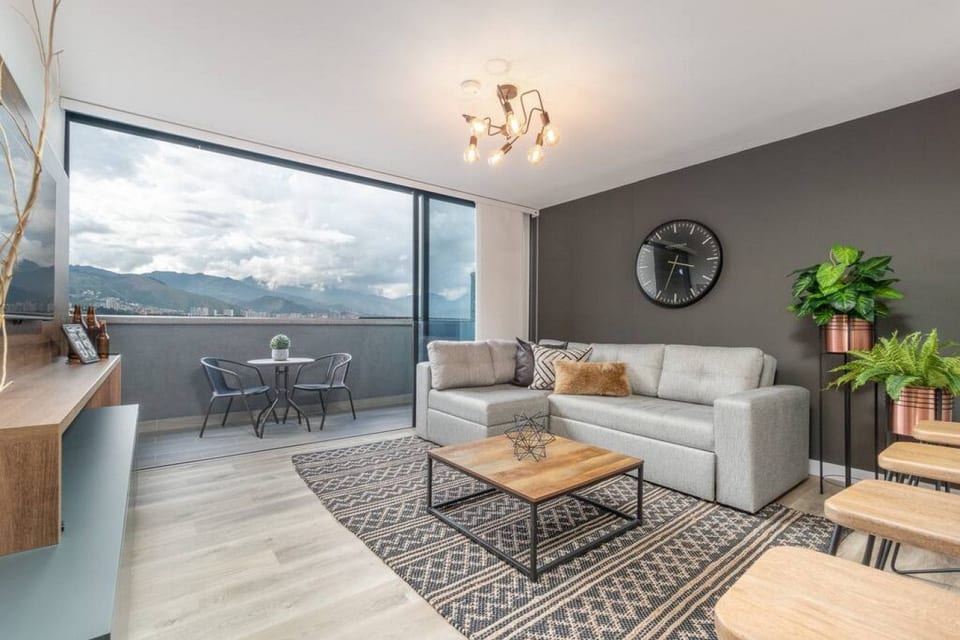 Go Living & Suites - 708 - Medellin