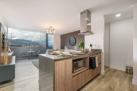 Go Living & Suites - 708
