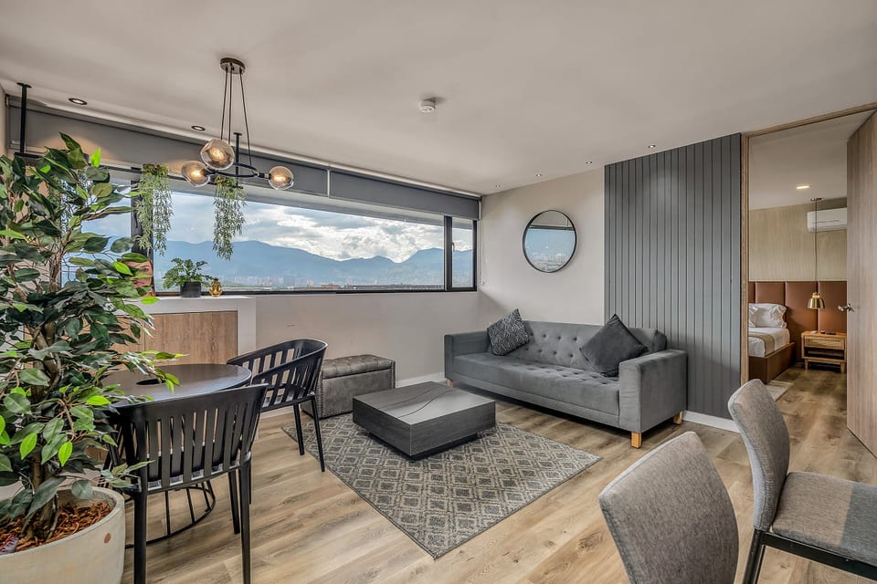 Go Living & Suites - 801 - Medellin