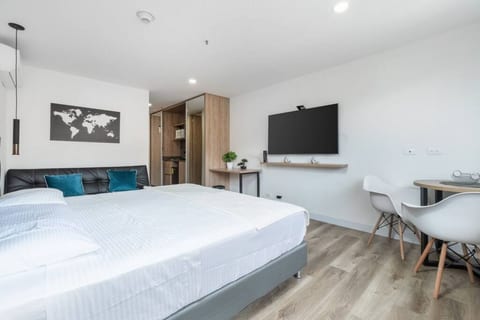 Go Living & Suites - 1007