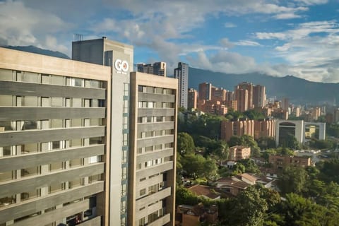Go Living & Suites - 1007
