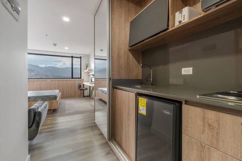 Go Living & Suites - 1019