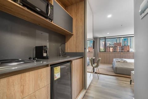 Go Living & Suites - 1111