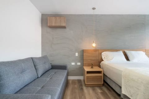Go Living & Suites - 1310