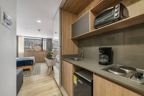 Go Living & Suites - 1406