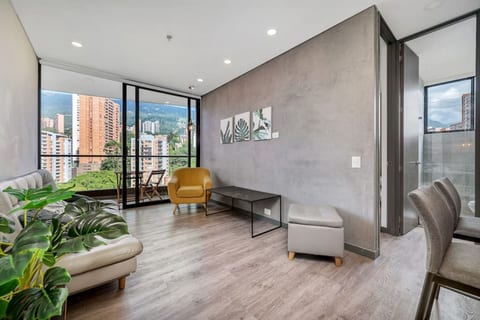 Class Suites - 1404