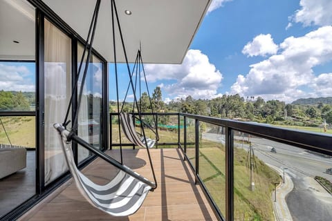 Olive Country Living - 401 PH