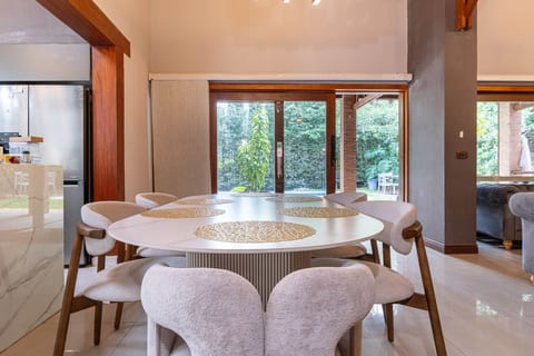 4BR Villa Heated Pool Private Nightclub-El Poblado