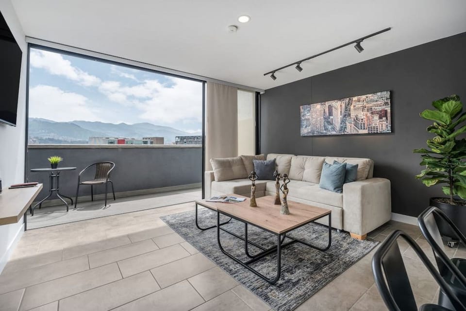Go Living & Suites - 508 - Medellin