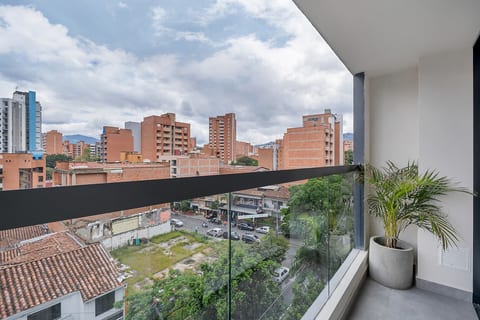Housy Laureles - 601