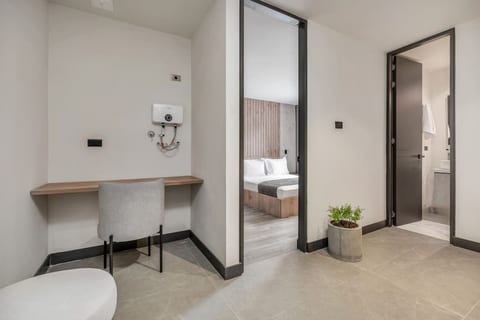 Housy Laureles - 204