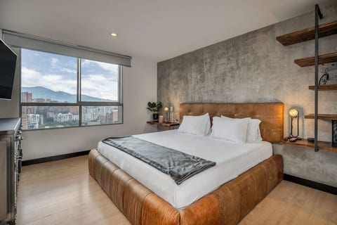 Luxury 2BR Apt near Provenza