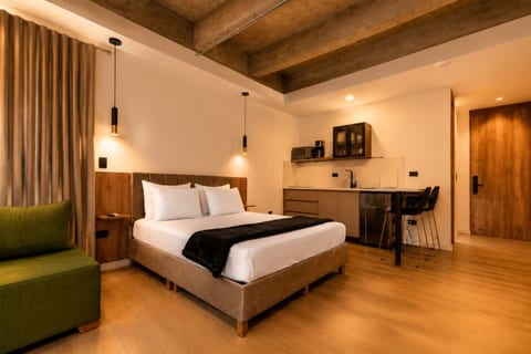 apartment loft in laureles, medellin digital nomads-16