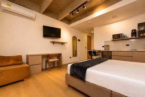 apartment loft in laureles, medellin digital nomads-6
