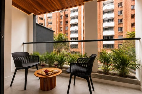 apartment loft in laureles, medellin digital nomads-7