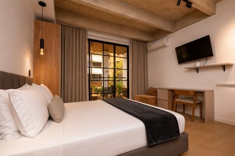 apartment loft in laureles, medellin digital nomads-5