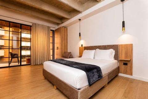 apartment loft in laureles, medellin digital nomads-1