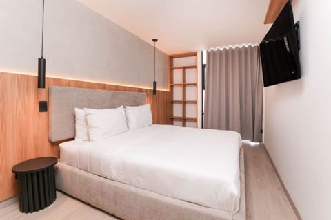 Metropolitan Living 2BR -2