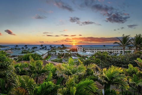 Breathtaking sunrise views over the Pacific Ocean, enjoyed right from the living room, dining, kitchen and bedrooms!