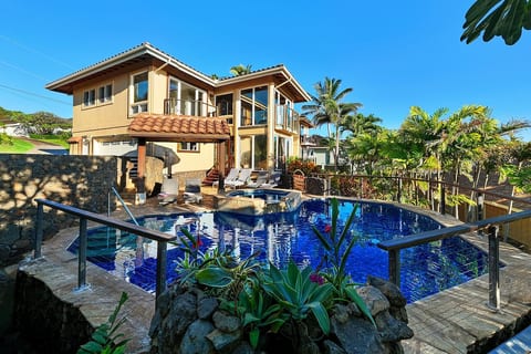 Luxe Oceanview Villa-As Seen on TV,Heated Pool,AC image 2