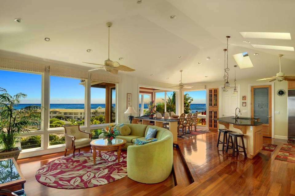 Open floor plan of the Living/dining/kitchen room 