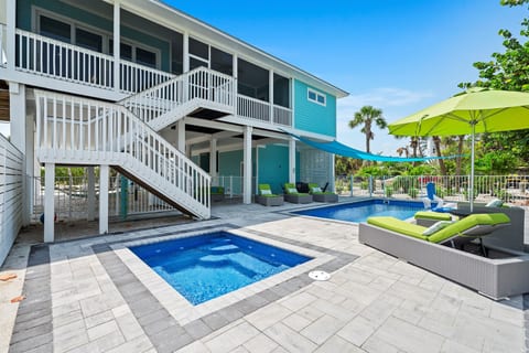 Welcome to Tortuga Sunset—your island home awaits 🏡🌴