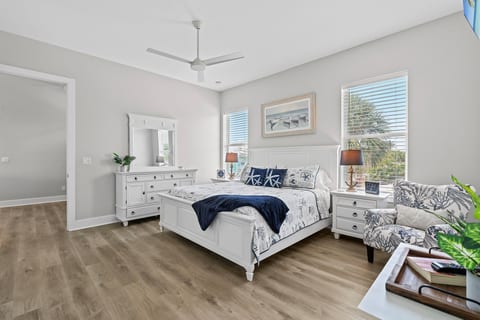 Master Bedroom-King bed