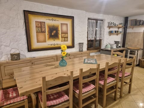 Kitchen / Dining Room