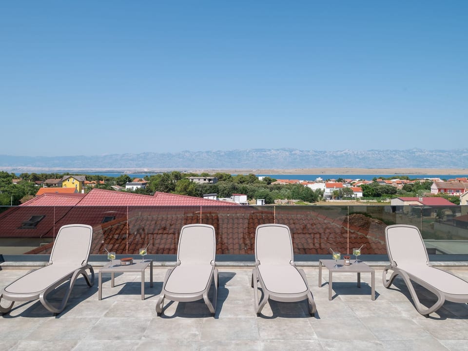 Penthouse Adela - Vir