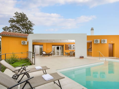 Villa Tartufo