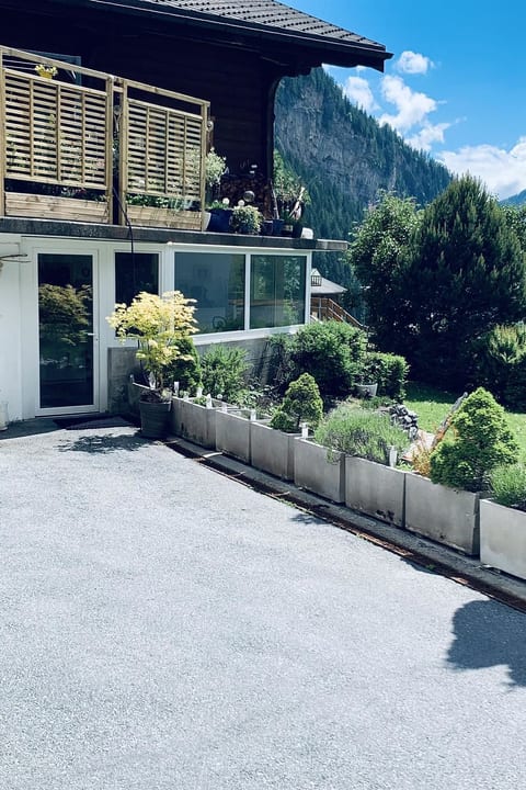 Chalet Solana 1 # 2-bed apartment, Bad, WC 2-Bettwohnung, Bad, WC