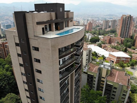 2BR Stylish Apt AC-5mins Provenza by HOUSY HOST1