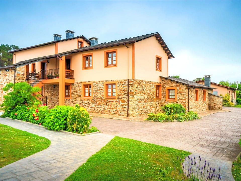 Schönes Duplex mit Aussicht, Pool und Garten - Santa Gadea