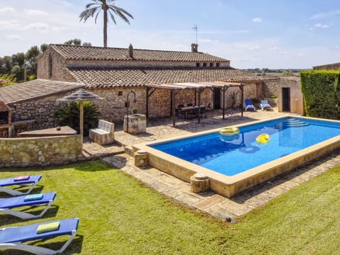 Wunderschönes Ferienhaus in Vilafranca De Bonany