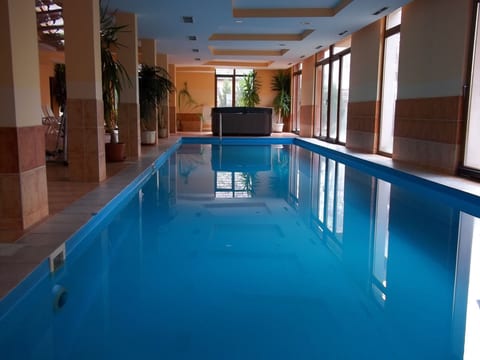 Pool Indoor