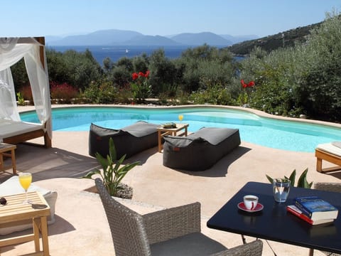 "Agapi" mit Infinity-Pool