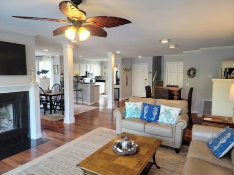 This Villa is open and spacious, perfect for entertaining family and friends!