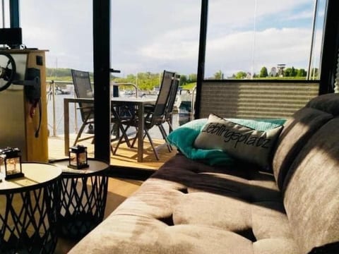 Hausboot mit Sauna