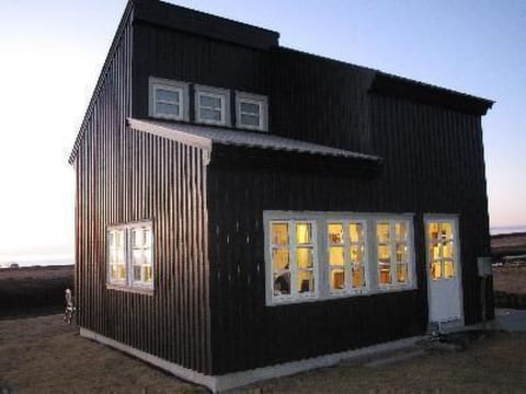 NO 1 in Island West. Best View Cottage.