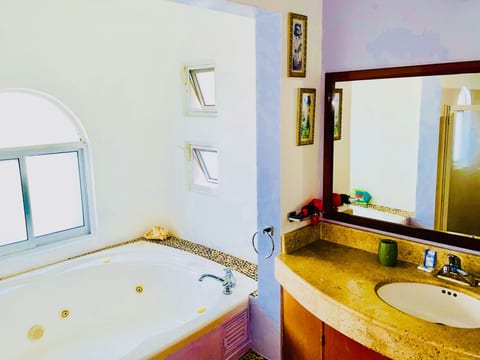 Villa mit Doppelverbindung und Pool für 19 Personen