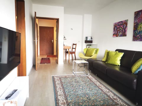 Appartement in Terrasse, ruhige Lage, stadtnah